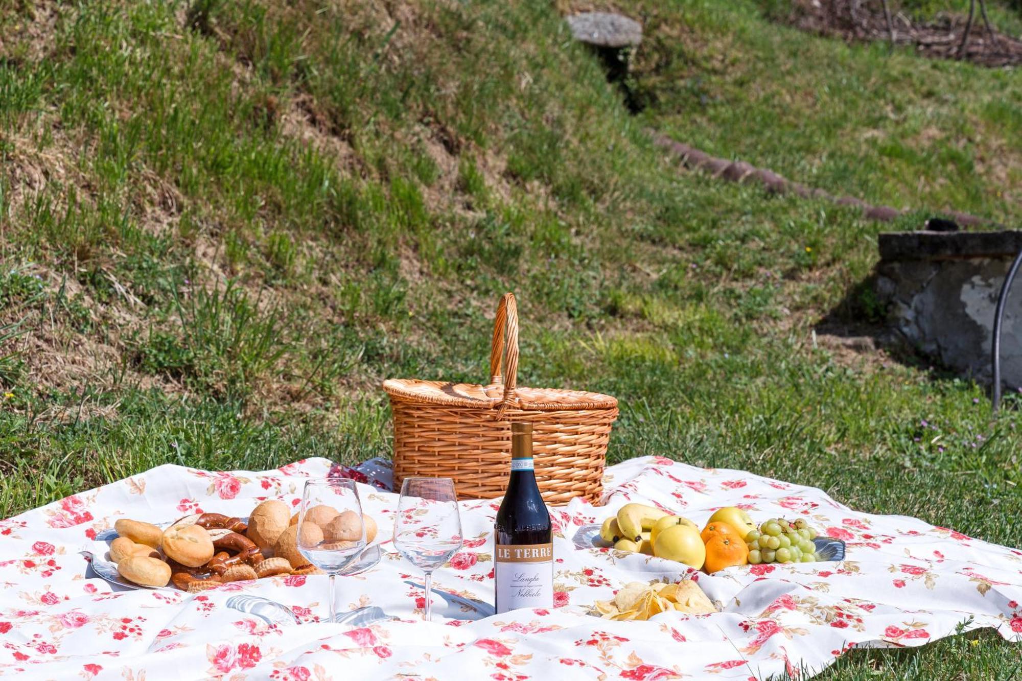 B&B La Corte And Home Restaurant - Free Parking - 10 Minutes To The Lake And Centre Como Zewnętrze zdjęcie