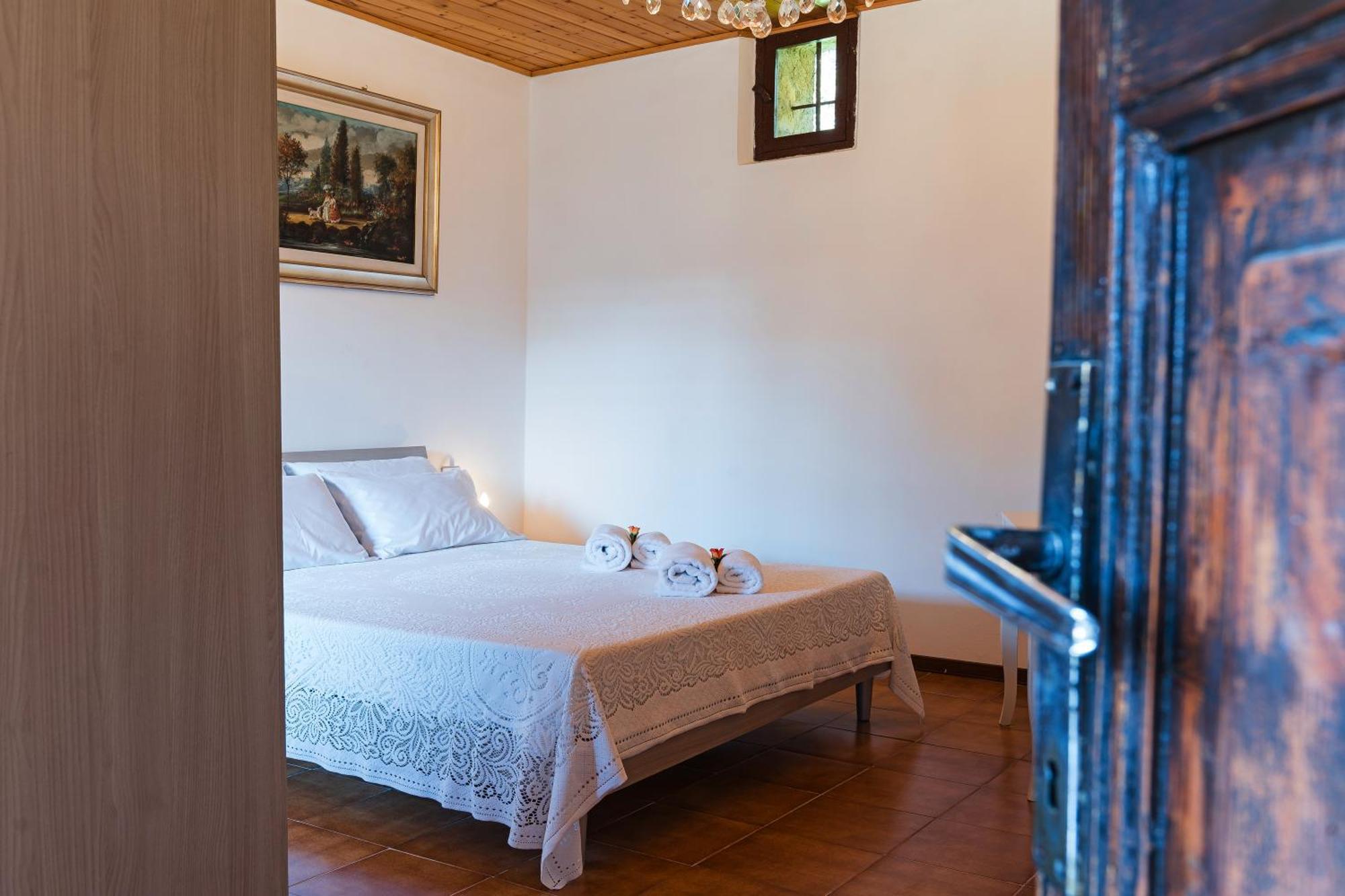 B&B La Corte And Home Restaurant - Free Parking - 10 Minutes To The Lake And Centre Como Zewnętrze zdjęcie