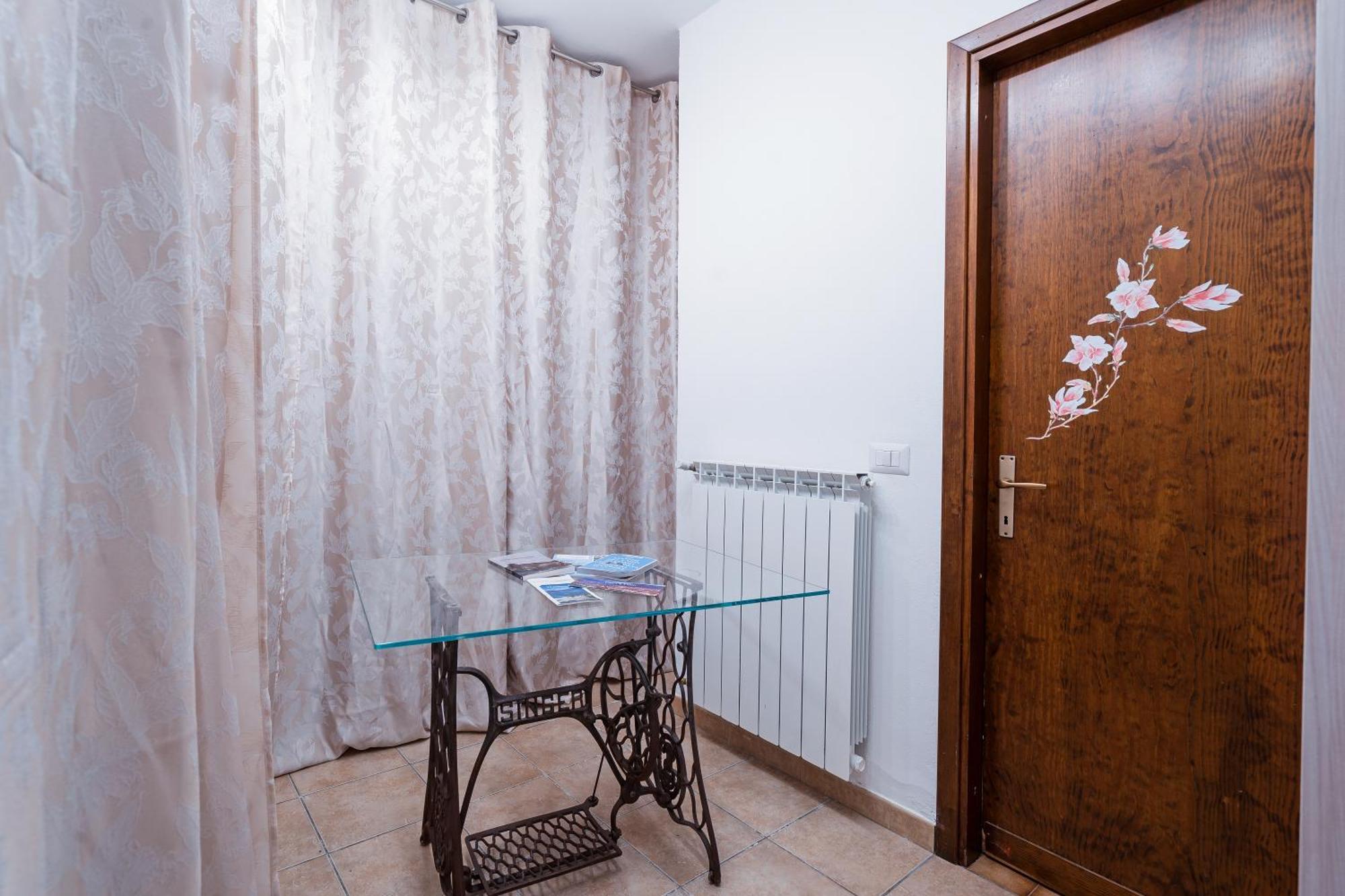 B&B La Corte And Home Restaurant - Free Parking - 10 Minutes To The Lake And Centre Como Zewnętrze zdjęcie
